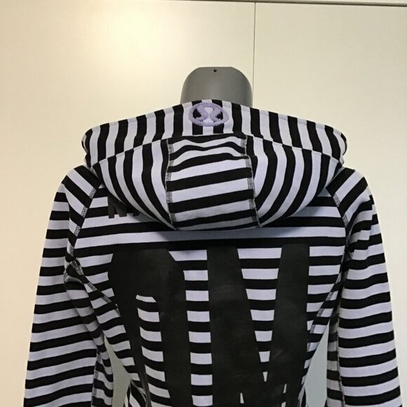 Lululemon Special Edition Scuba Hoodie Om Namaste Sea Stripe Polar Haze Size 10 - Picture 6 of 14